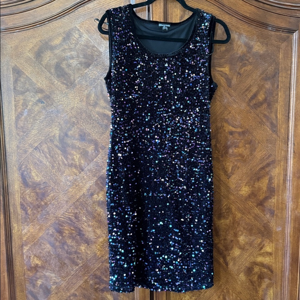 Nina Leonard Iridescent Sequins Black Dress size Medium